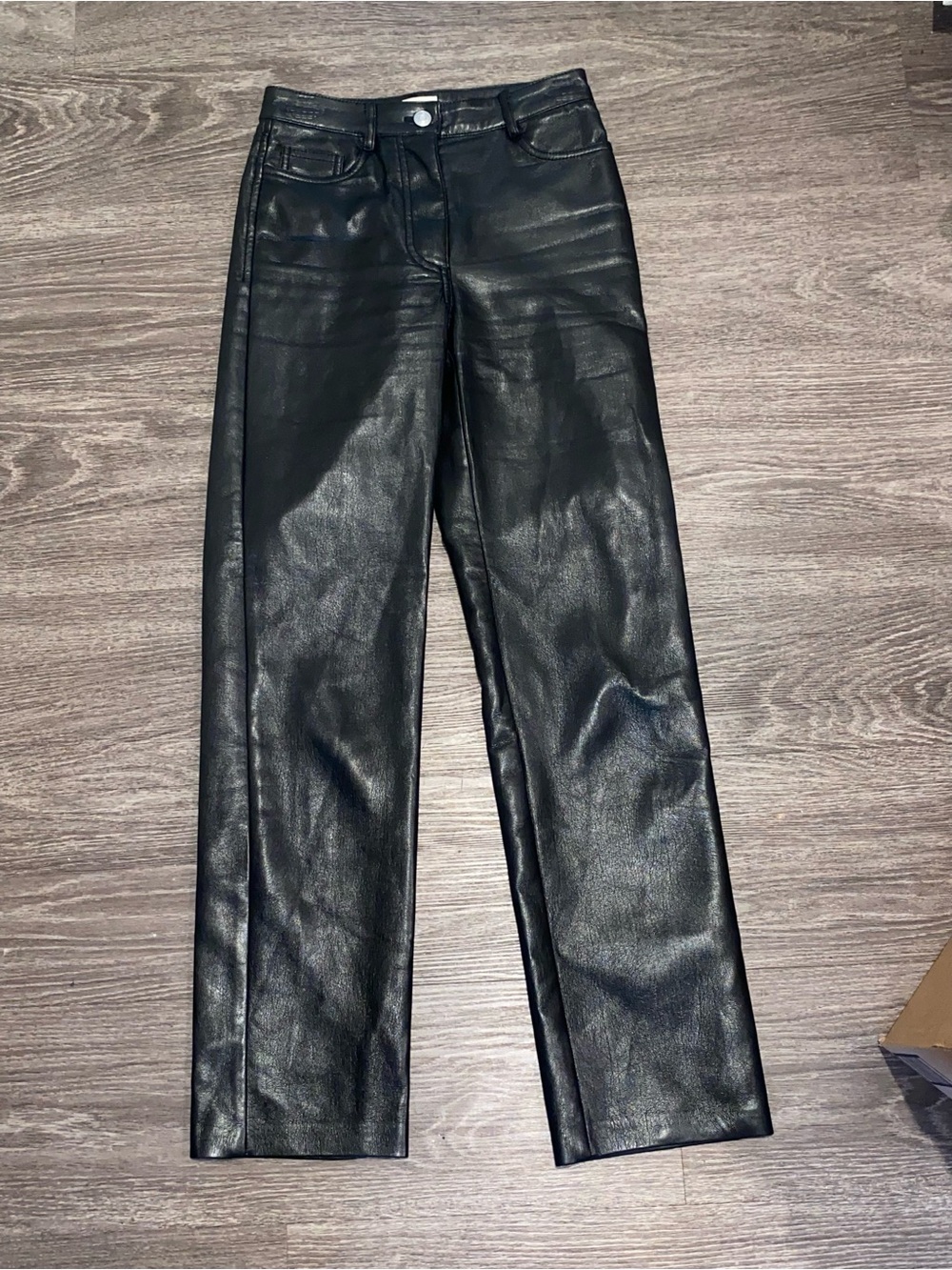 Wilfred Aritzia black faux leather straight leg pants size 00